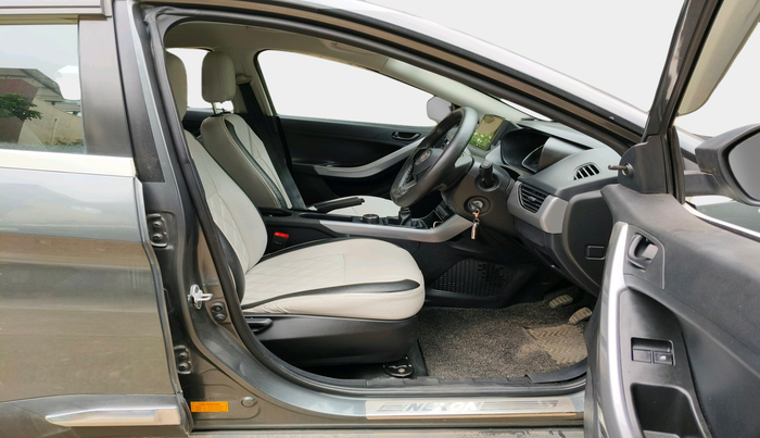 2023 Tata NEXON XE PETROL, Petrol, Manual, 28,016 km, interior