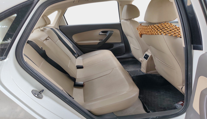 2015 Volkswagen Vento HIGHLINE 1.5 AT, Diesel, Automatic, 1,32,141 km, interior