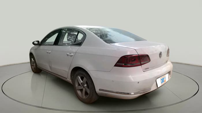 2012 Volkswagen Passat HIGHLINE DSG, Diesel, Automatic, 1,21,319 km, exterior