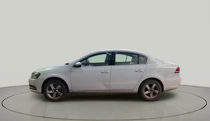 2012 Volkswagen Passat HIGHLINE DSG, Diesel, Automatic, 1,21,319 km, exterior