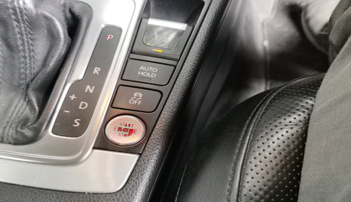 2012 Volkswagen Passat HIGHLINE DSG, Diesel, Automatic, 1,21,319 km, interior