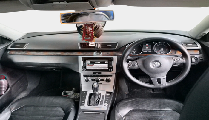 2012 Volkswagen Passat HIGHLINE DSG, Diesel, Automatic, 1,21,319 km, interior