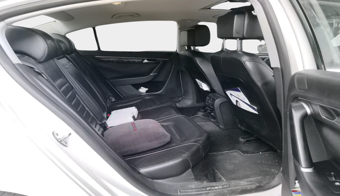 2012 Volkswagen Passat HIGHLINE DSG, Diesel, Automatic, 1,21,319 km, interior