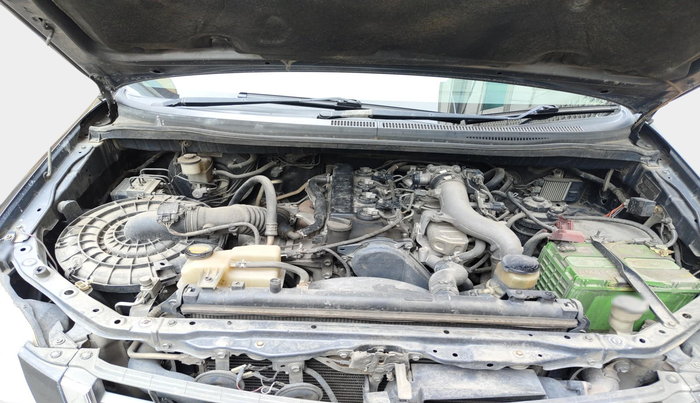 2015 Toyota Innova 2.5 GX 7 STR, Diesel, Manual, 1,33,535 km, exterior