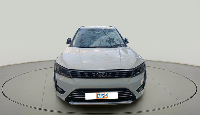 2020 Mahindra XUV300 W8 (O) 1.5 DIESEL AMT, Diesel, Automatic, 1,53,511 km, exterior