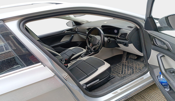 2022 Volkswagen TAIGUN TOPLINE 1.0 TSI AT, Petrol, Automatic, 34,584 km, interior