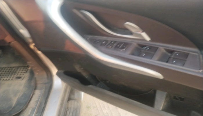 2013 Mahindra XUV500 W8, Diesel, Manual, 98,950 km, interior