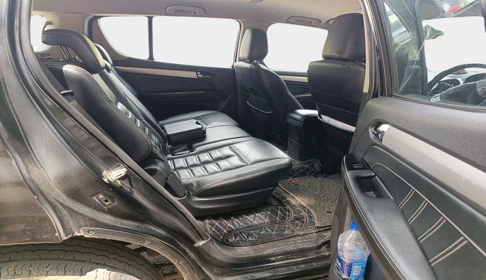 2018 ISUZU MU-X 4x2 AT, Diesel, Automatic, 1,74,426 km, interior