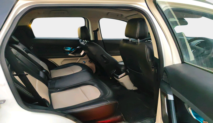 2021 Tata Safari XT PLUS, Diesel, Manual, 1,02,750 km, interior
