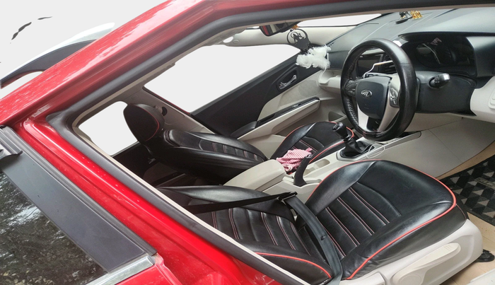 2019 Mahindra XUV300 W8 (O) 1.2 PETROL, Petrol, Manual, 29,291 km, interior