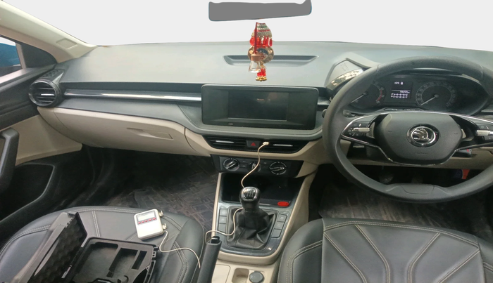 2022 Skoda SLAVIA ACTIVE 1.0L TSI MT, Petrol, Manual, 99,209 km, interior