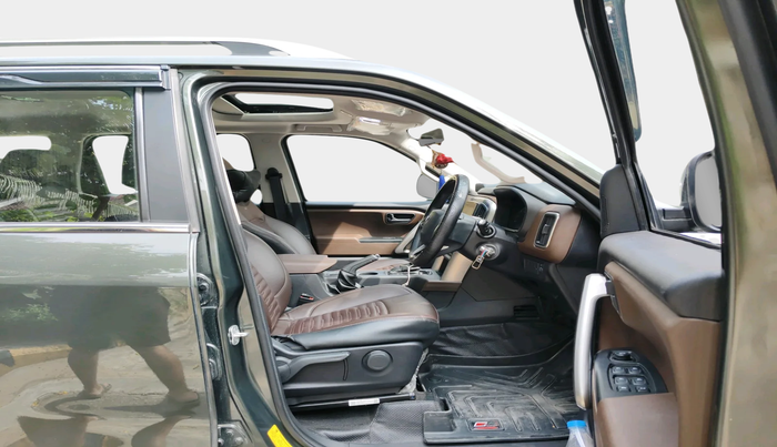 2024 Mahindra SCORPIO-N Z6 DIESEL AT 2WD 7 STR, Diesel, Automatic, 67,421 km, interior