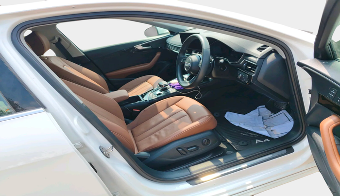 2022 Audi A4 40 TFSI TECHNOLOGY, Petrol, Automatic, 12,809 km, interior