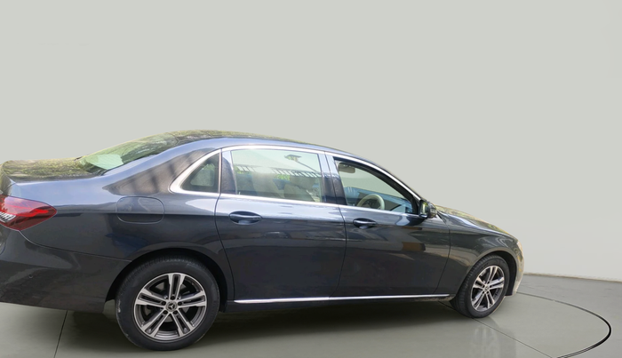 2022 Mercedes Benz E Class E 200 EXCLUSIVE, Petrol, Automatic, 31,387 km, exterior