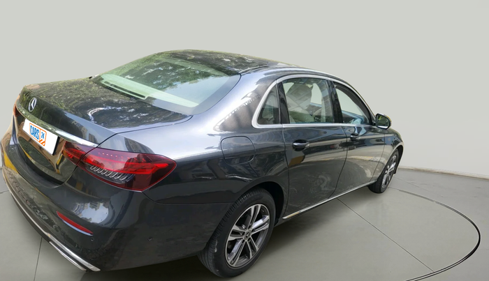2022 Mercedes Benz E Class E 200 EXCLUSIVE, Petrol, Automatic, 31,387 km, exterior
