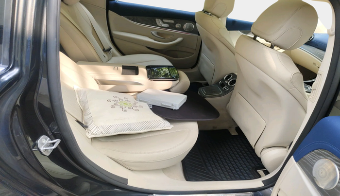 2022 Mercedes Benz E Class E 200 EXCLUSIVE, Petrol, Automatic, 31,387 km, interior