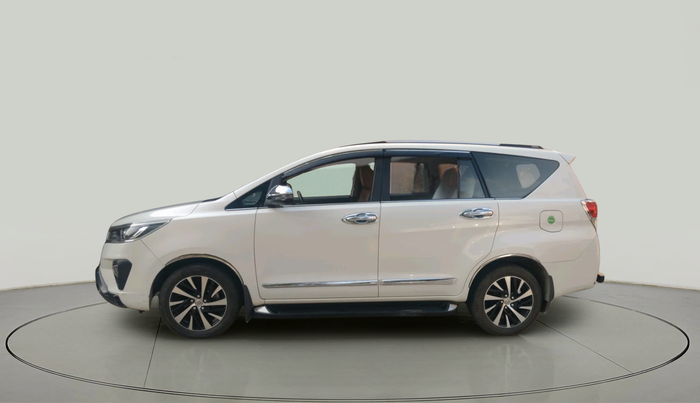 2022 Toyota Innova Crysta 2.7 ZX AT 7 STR, Petrol, Automatic, 67,442 km, exterior