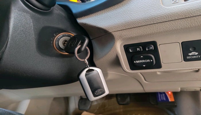 2013 Toyota Corolla Altis G DIESEL, Diesel, Manual, 1,11,807 km, interior