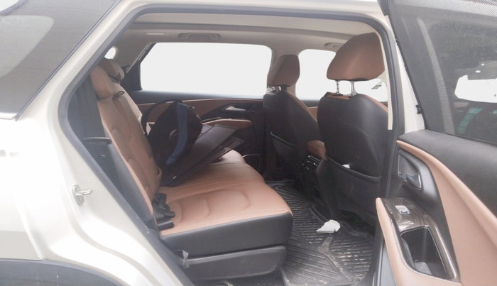 2023 MG HECTOR PLUS SAVVY PRO 1.5 TURBO CVT 7 STR, Petrol, Automatic, 24,613 km, interior