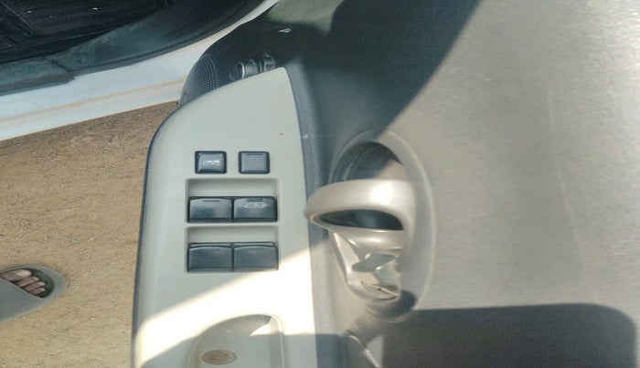 2013 Nissan Micra Active XV, Petrol, Manual, 92,206 km, interior