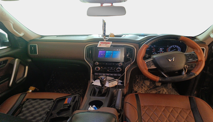 2023 Mahindra SCORPIO-N Z6 DIESEL MT 2WD 7 STR, Diesel, Manual, 32,213 km, interior