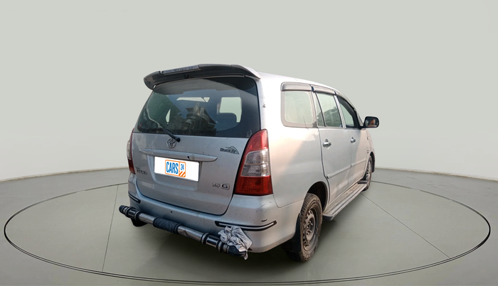 2011 Toyota Innova 2.5 G4 8 STR, Diesel, Manual, 2,60,546 km, exterior