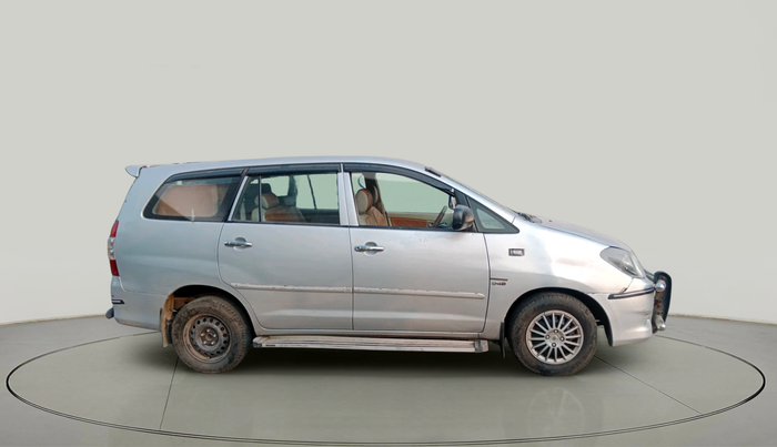 2011 Toyota Innova 2.5 G4 8 STR, Diesel, Manual, 2,60,546 km, exterior