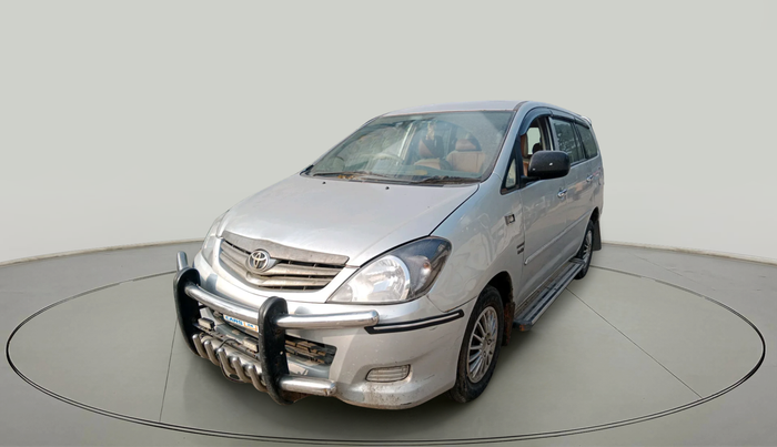 2011 Toyota Innova 2.5 G4 8 STR, Diesel, Manual, 2,60,546 km, exterior