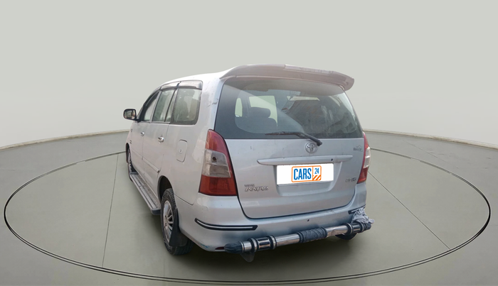 2011 Toyota Innova 2.5 G4 8 STR, Diesel, Manual, 2,60,546 km, exterior