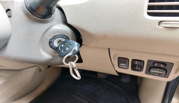 2011 Toyota Innova 2.5 G3, Diesel, Manual, 1,85,495 km, interior