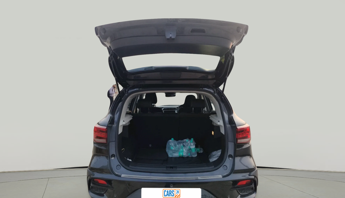 2024 MG ASTOR Shine 1.5 MT (Ivory), Petrol, Manual, 23,394 km, exterior