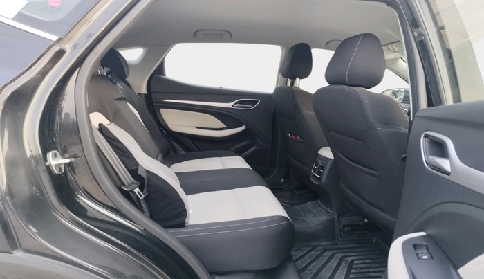 2024 MG ASTOR Shine 1.5 MT (Ivory), Petrol, Manual, 23,394 km, interior