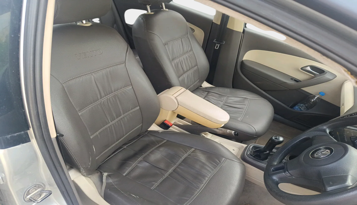 2011 Volkswagen Vento TRENDLINE 1.6, Petrol, Manual, 92,646 km, interior