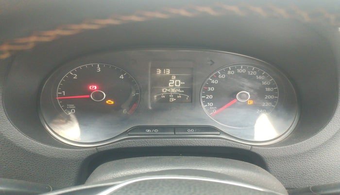 2014 Volkswagen Polo HIGHLINE1.5L, Diesel, Manual, 1,04,364 km, interior