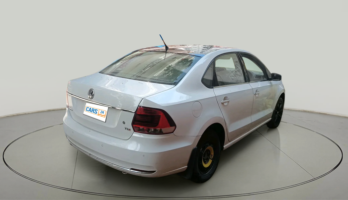 2016 Volkswagen Vento HIGHLINE 1.5 AT, Diesel, Automatic, 1,24,725 km, exterior