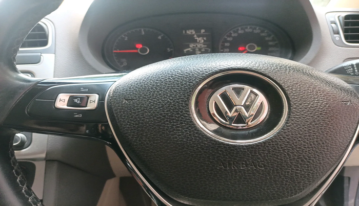 2016 Volkswagen Vento HIGHLINE 1.5 AT, Diesel, Automatic, 1,24,725 km, interior