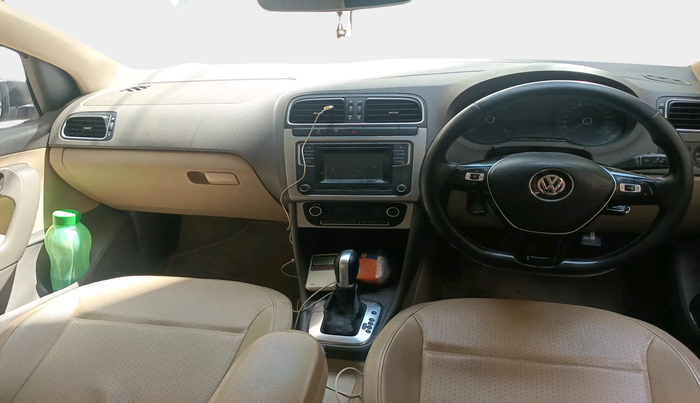 2016 Volkswagen Vento HIGHLINE 1.5 AT, Diesel, Automatic, 1,24,725 km, interior