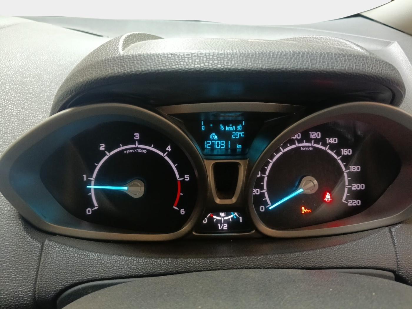 2014 Ford Ecosport TITANIUM 1.5L DIESEL, Diesel, Manual, 1,30,056 km, interior