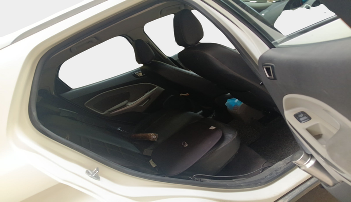 2014 Ford Ecosport TITANIUM 1.5L DIESEL, Diesel, Manual, 1,30,056 km, interior