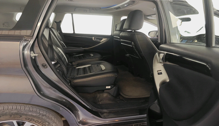 2022 Toyota Innova Crysta 2.7 VX 7 STR, Petrol, Manual, 40,813 km, interior