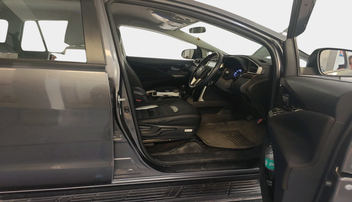 2022 Toyota Innova Crysta 2.7 VX 7 STR, Petrol, Manual, 40,813 km, interior