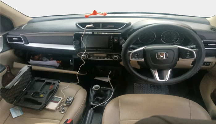 2022 Honda Amaze 1.5L I-DTEC VX, Diesel, Manual, 69,384 km, interior