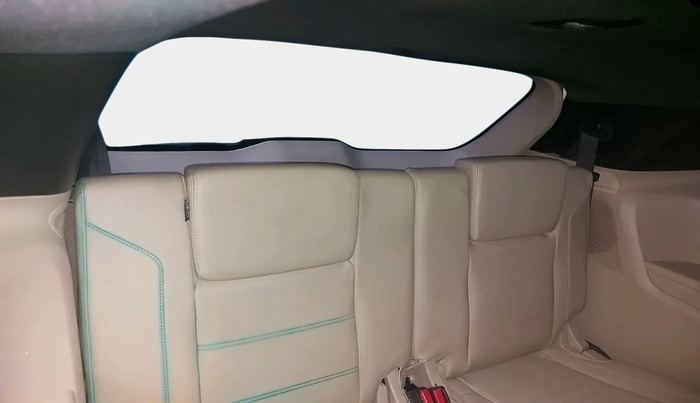 2016 Ford Endeavour TITANIUM 2.2 4X2 AT, Diesel, Automatic, 1,30,478 km, exterior