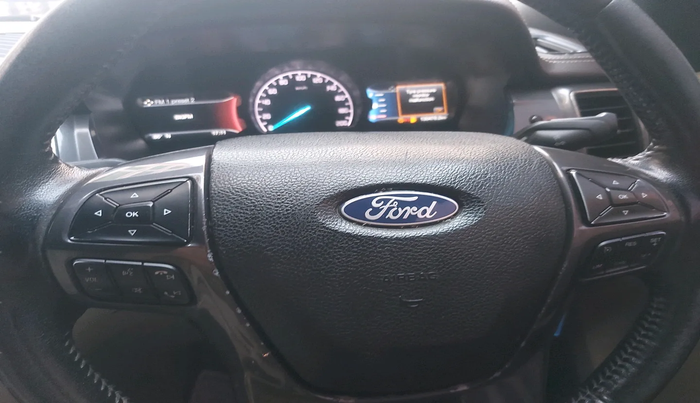 2016 Ford Endeavour TITANIUM 2.2 4X2 AT, Diesel, Automatic, 1,30,478 km, interior