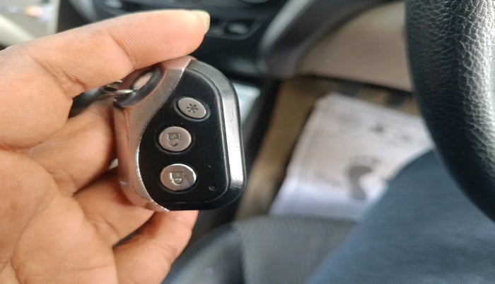 2011 Hyundai Eon MAGNA +, Petrol, Manual, 52,948 km, interior