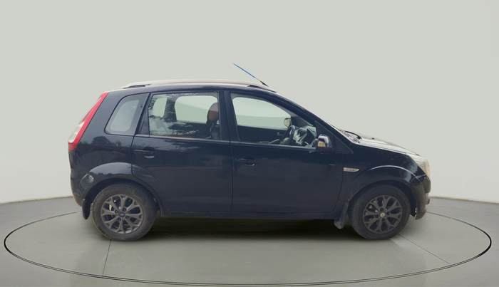 2015 Ford Figo TITANIUM 1.4 DIESEL, Diesel, Manual, 1,66,922 km, exterior