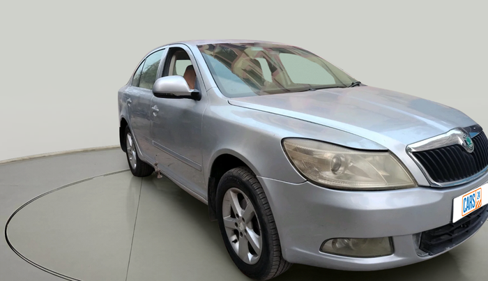 2011 Skoda Laura ELEGANCE 2.0 TDI CR AT, Diesel, Automatic, 1,02,235 km, exterior