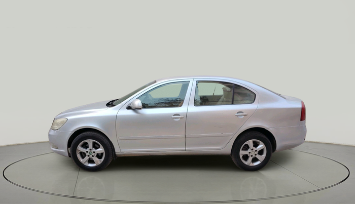 2011 Skoda Laura ELEGANCE 2.0 TDI CR AT, Diesel, Automatic, 1,02,235 km, exterior