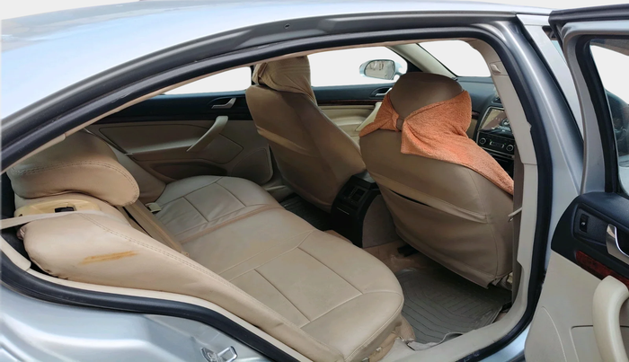 2011 Skoda Laura ELEGANCE 2.0 TDI CR AT, Diesel, Automatic, 1,02,235 km, interior