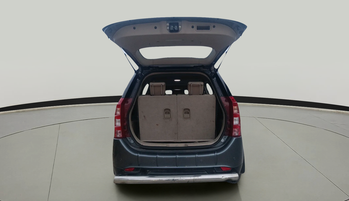 2016 Mahindra XUV500 W10, Diesel, Manual, 83,251 km, exterior